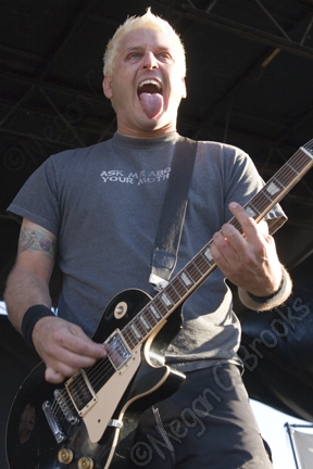 Less Than Jake - July 12, 2006 - Warped Tour - Dodger Stadium