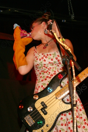 The Spores - July 2, 2006 - Safari Sam's