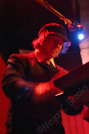 Vic du Monte - Idiot Prayer - March 4, 2005 - The Scene